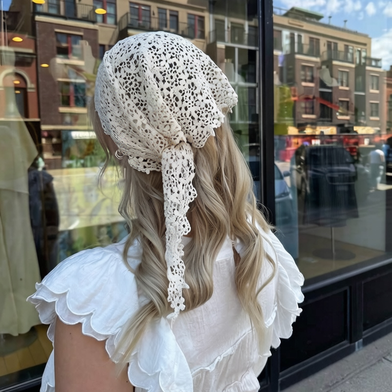 وشاح مثلث من الدانتيل الكروشيه - مراجعة Vintage Fashion Look وسعره
