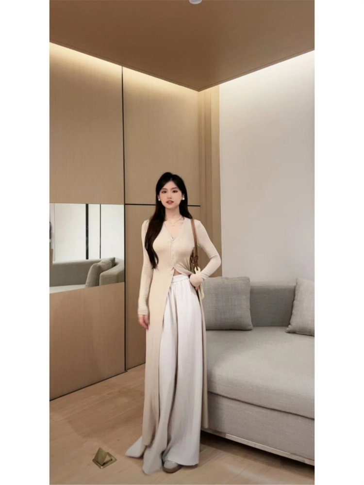 طقم معطف طويل وبنطلون للطالبات - مراجعة Vintage Fashion Art وسعره