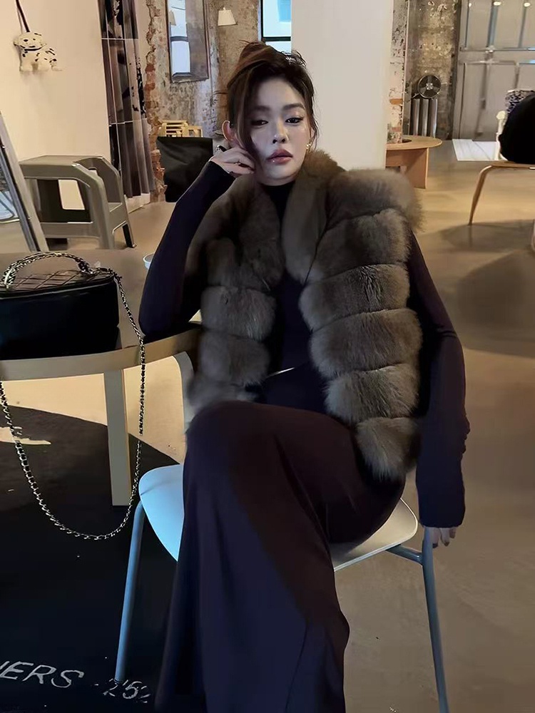 جاكيت نسائي صديق للبيئة من الق - مراجعة Vintage Fashion Years وسعره